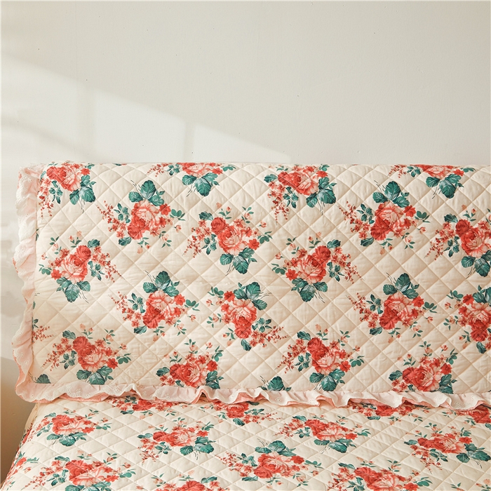 91家纺网 家纺一手货源 找家纺  十个点 2024新款全棉印花夹棉韩版蕾丝夹棉床头罩 温馨花语-夹棉