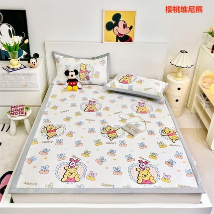 91家纺网 家纺一手货源 找家纺 寐居家纺 2023新款迪士尼满天星凉席 樱桃维尼熊