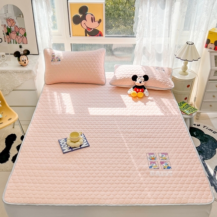 91家纺网 家纺一手货源 找家纺 寐居家纺 2023新款迪士尼烫画凉席夏被套件 黛西-粉玉