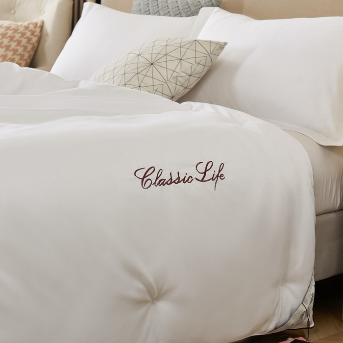 91家纺网 家纺一手货源 找家纺 畅畅家纺 2023新款洛卡棉手工订花桑蚕丝被子被芯冬被春秋被夏被 白色