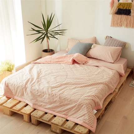 91家纺网 家纺一手货源 找家纺 北欧良品 水洗棉夏被四件套水洗棉空调被夏凉被无印良品-蜜粉小格