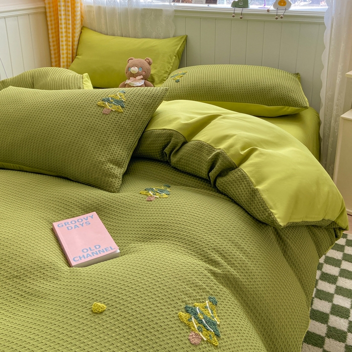 91家纺网 家纺一手货源 找家纺 慕澄 2023新款高克重小清新华夫格毛巾绣系列四件套 圣诞树-草绿绿