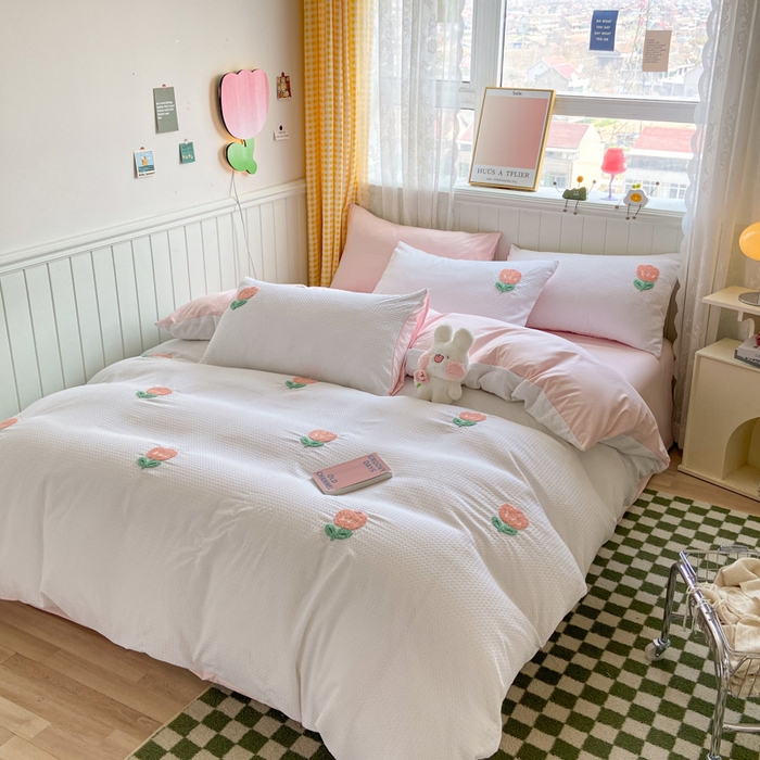 91家纺网 家纺一手货源 找家纺 慕澄 2023新款高克重小清新华夫格毛巾绣系列四件套 小花-白+粉