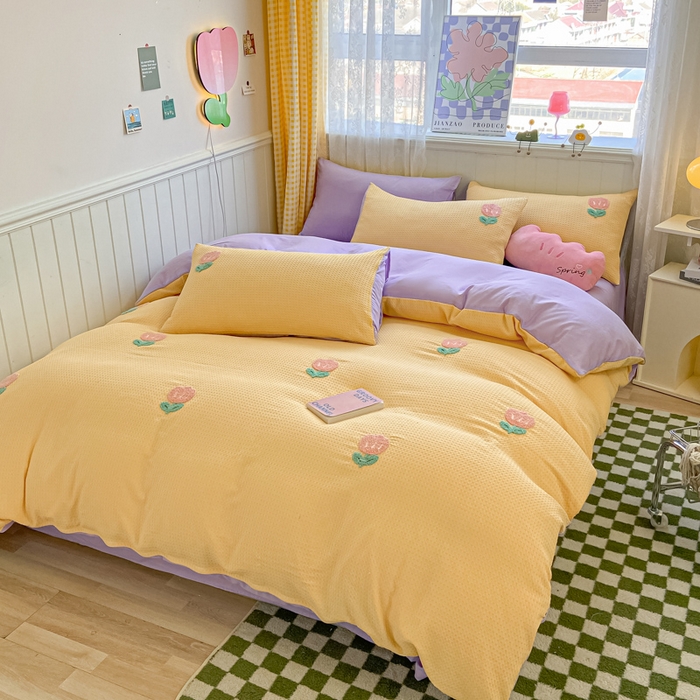 91家纺网 家纺一手货源 找家纺 慕澄 2023新款高克重小清新华夫格毛巾绣系列四件套 小花-黄+紫