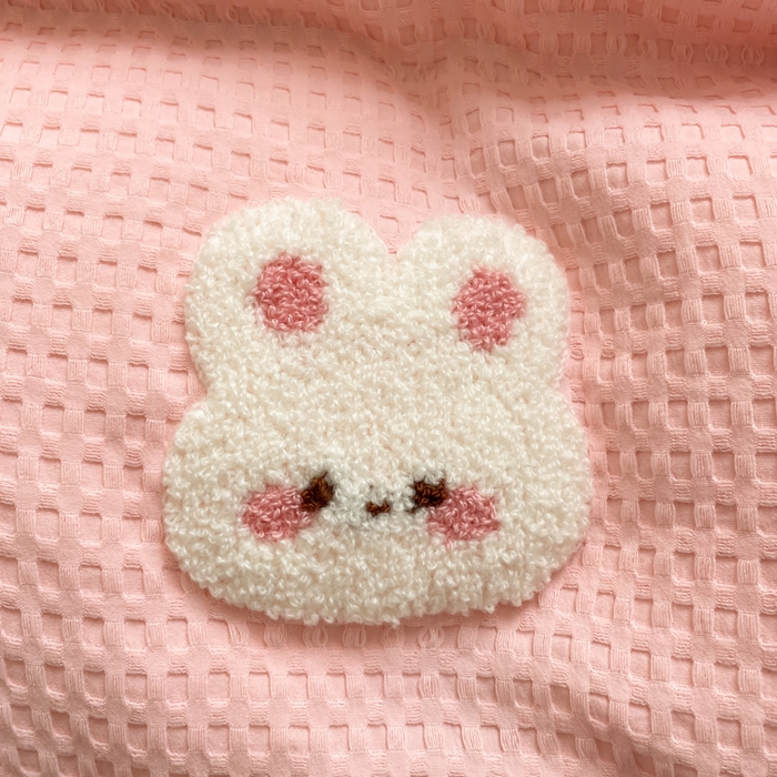 91家纺网 家纺一手货源 找家纺 慕澄 2023新款高克重小清新华夫格毛巾绣系列四件套 小兔-粉+米黄