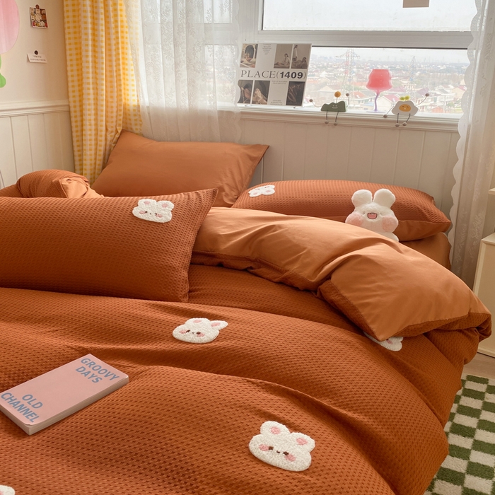 91家纺网 家纺一手货源 找家纺 慕澄 2023新款高克重小清新华夫格毛巾绣系列四件套 小兔-咖啡