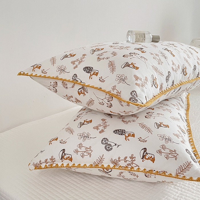 91家纺网 家纺一手货源 找家纺 洋铭区 2023新款双层纱枕套 蘑菇森林1