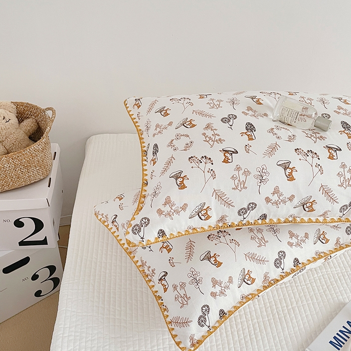 91家纺网 家纺一手货源 找家纺 洋铭区 2023新款双层纱枕套 蘑菇森林1