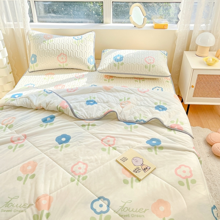 91家纺网 家纺一手货源 找家纺 沐慕2023新款凉感丝夏被四件套 彩花朵朵