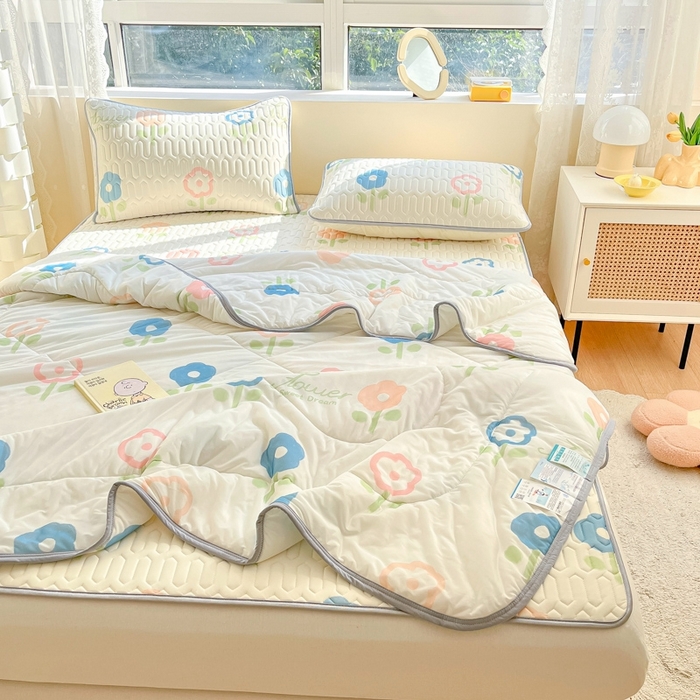 91家纺网 家纺一手货源 找家纺 沐慕2023新款凉感丝夏被四件套 彩花朵朵