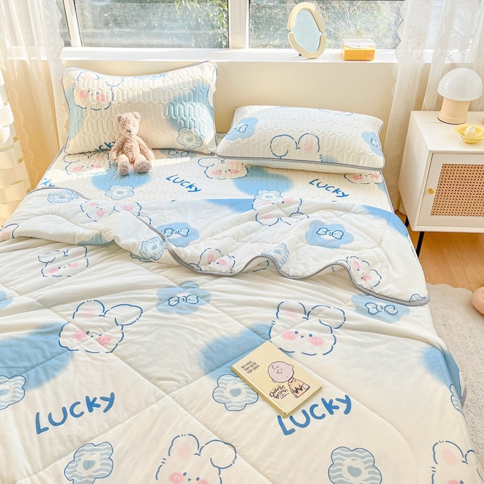 91家纺网 家纺一手货源 找家纺 沐慕2023新款凉感丝夏被四件套 爱心小兔