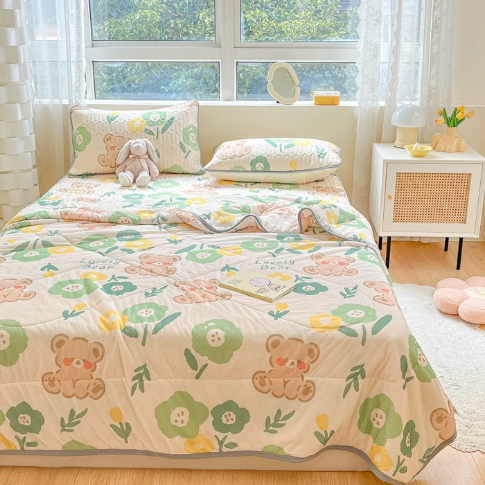 91家纺网 家纺一手货源 找家纺 沐慕2023新款凉感丝夏被四件套 绿花小熊