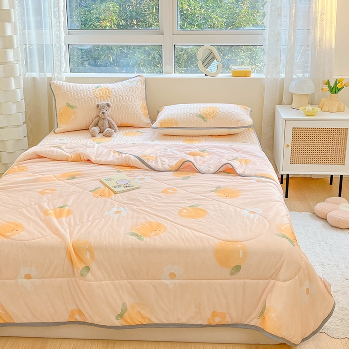 91家纺网 家纺一手货源 找家纺 沐慕2023新款凉感丝夏被四件套 小橘子