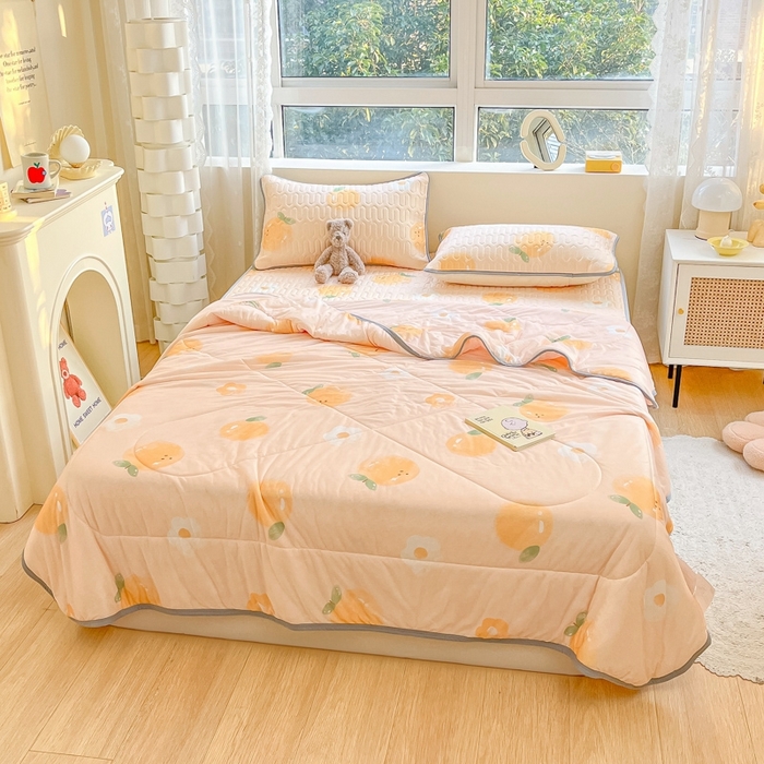 91家纺网 家纺一手货源 找家纺 沐慕2023新款凉感丝夏被四件套 小橘子