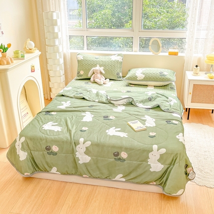 91家纺网 家纺一手货源 找家纺 沐慕2023新款凉感丝夏被四件套 幸运兔-绿