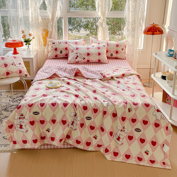 91家纺网 家纺一手货源 找家纺 金丝鸟 2023新款全棉大豆夏被四件套 英伦爱心