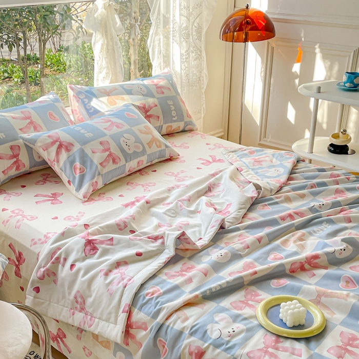 91家纺网 家纺一手货源 找家纺 金丝鸟 2023新款全棉大豆夏被四件套 领结兔