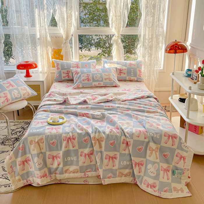 91家纺网 家纺一手货源 找家纺 金丝鸟 2023新款全棉大豆夏被四件套 领结兔