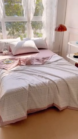 91家纺网 家纺一手货源 找家纺 金丝鸟 2023新款全棉大豆夏被四件套 烟雨枫间