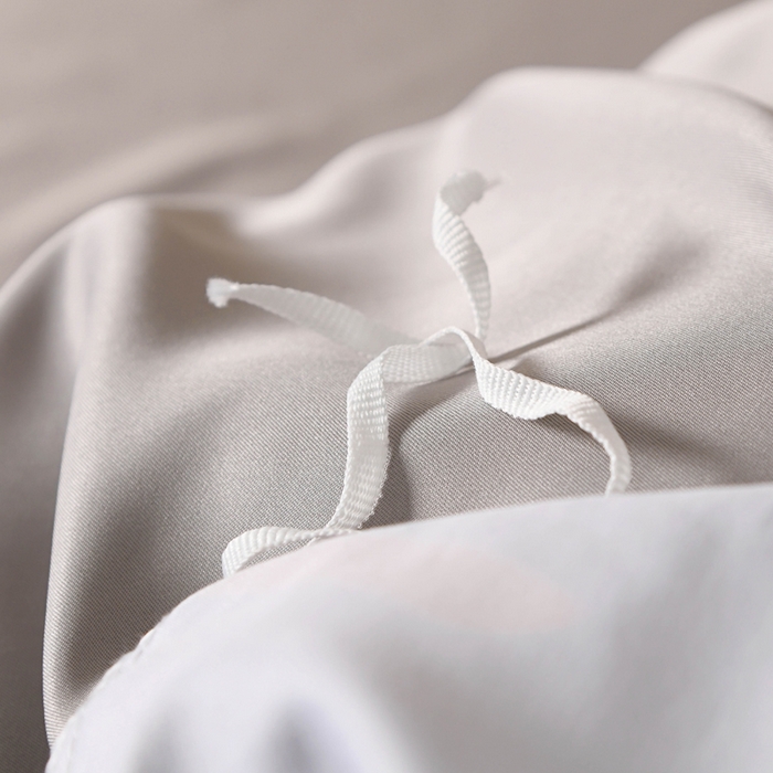 91家纺网 家纺一手货源 找家纺 爵仕 2023新款卡通暴力熊系列真丝四件套 黄熊