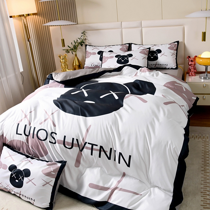 91家纺网 家纺一手货源 找家纺 爵仕 2023新款卡通暴力熊系列真丝四件套 黑头熊