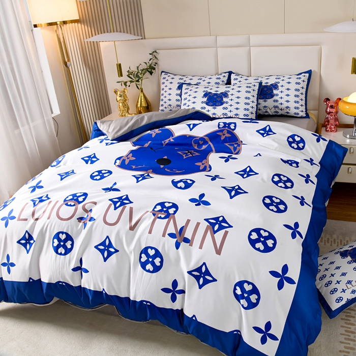 91家纺网 家纺一手货源 找家纺 爵仕 2023新款卡通暴力熊系列真丝四件套 蓝熊