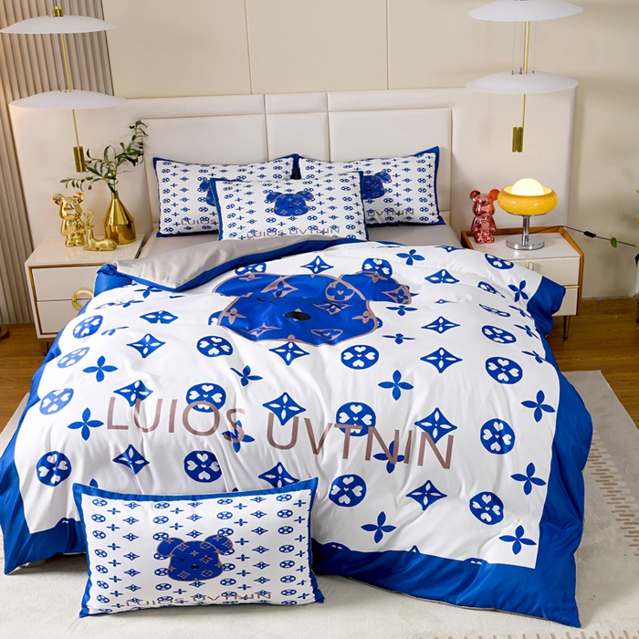 91家纺网 家纺一手货源 找家纺 爵仕 2023新款卡通暴力熊系列真丝四件套 蓝熊