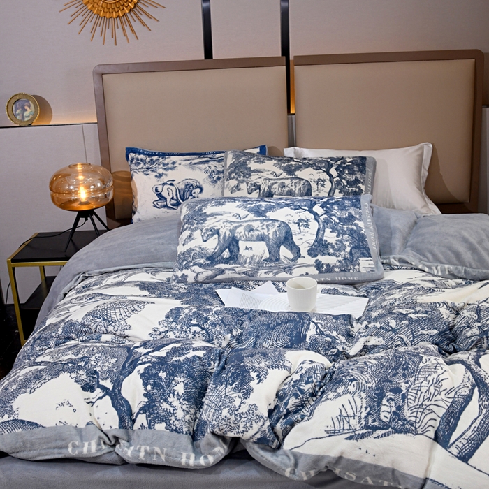 91家纺网 家纺一手货源 找家纺 爵仕 2023新款秋冬牛奶绒数码印花四件套保暖 烟灰