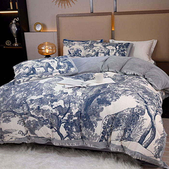 91家纺网 家纺一手货源 找家纺 爵仕 2023新款秋冬牛奶绒数码印花四件套保暖 烟灰