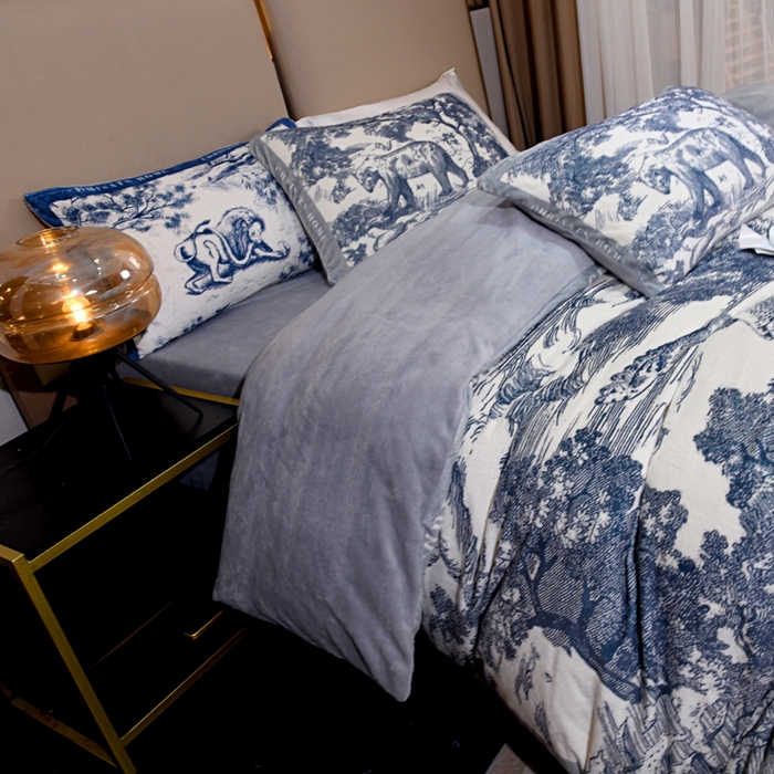 91家纺网 家纺一手货源 找家纺 爵仕 2023新款秋冬牛奶绒数码印花四件套保暖 烟灰