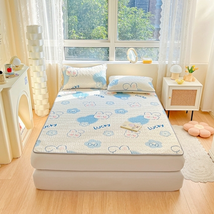 2023新款乳胶凉席 爱心小兔