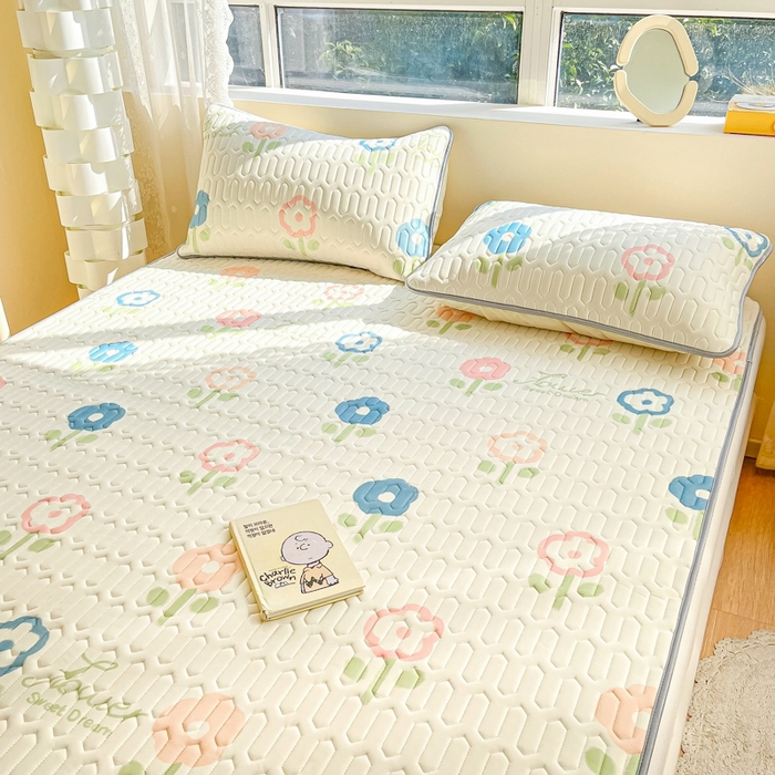 91家纺网 家纺一手货源 找家纺 2023新款乳胶凉席 彩花朵朵