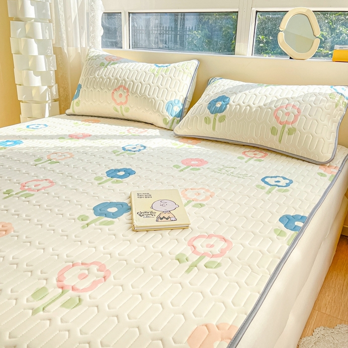 91家纺网 家纺一手货源 找家纺 2023新款乳胶凉席 彩花朵朵