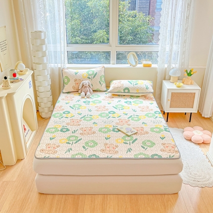 2023新款乳胶凉席 绿花小熊
