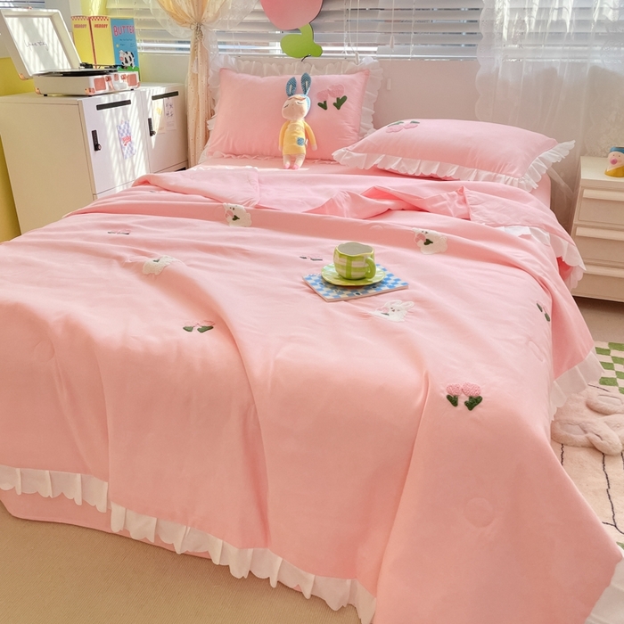 91家纺网 家纺一手货源 找家纺 2023新款夏被四件套 花花白兔-粉