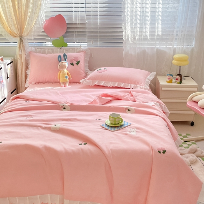 91家纺网 家纺一手货源 找家纺 2023新款夏被四件套 花花白兔-粉