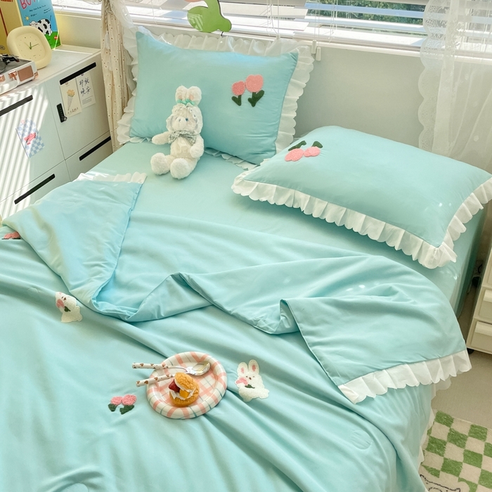91家纺网 家纺一手货源 找家纺 2023新款夏被四件套 花花白兔-蓝