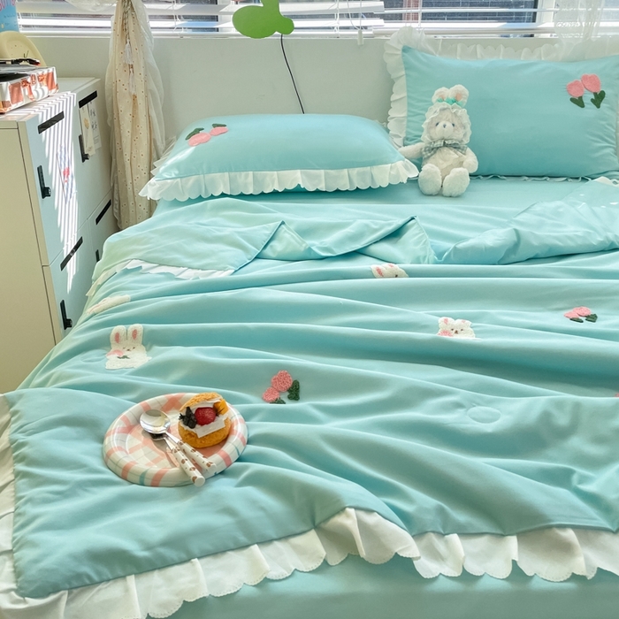 91家纺网 家纺一手货源 找家纺 2023新款夏被四件套 花花白兔-蓝