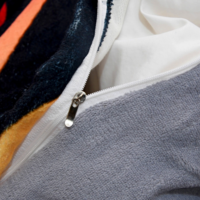 91家纺网 家纺一手货源 找家纺 爵仕 2023新款暴力熊系列牛奶绒四件套 酷酷黑