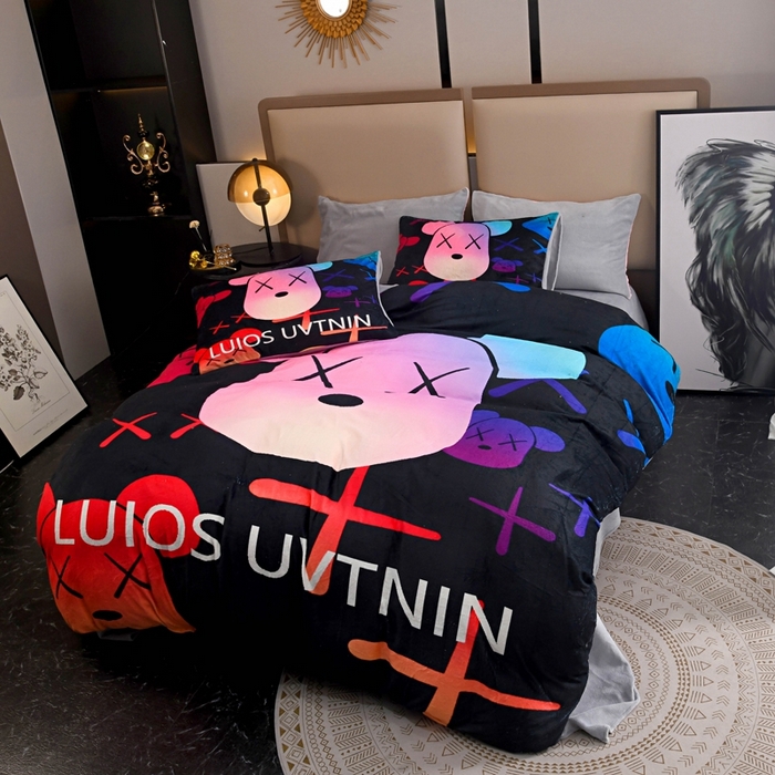 91家纺网 家纺一手货源 找家纺 爵仕 2023新款暴力熊系列牛奶绒四件套 酷酷黑