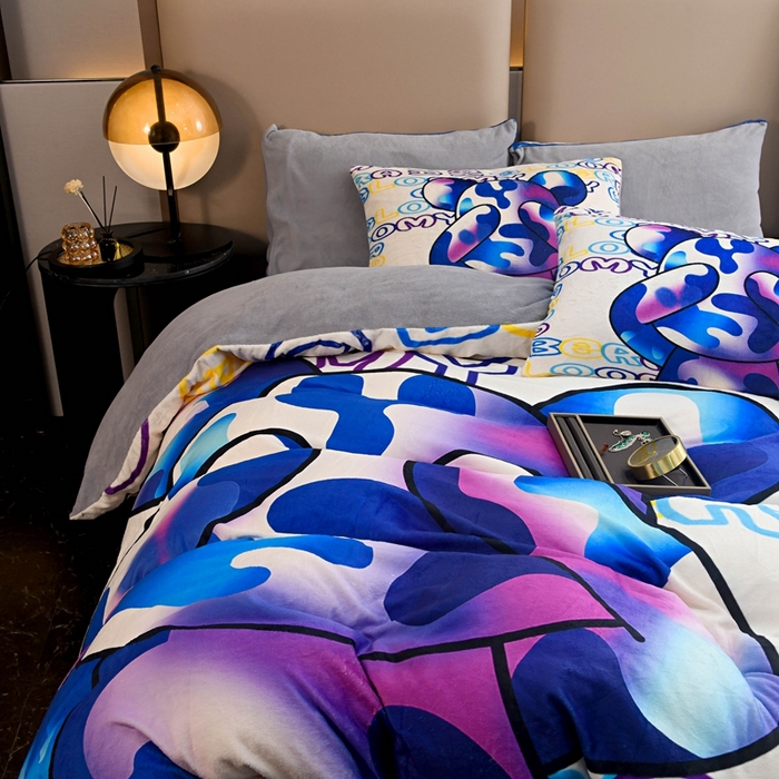 91家纺网 家纺一手货源 找家纺 爵仕 2023新款暴力熊系列牛奶绒四件套 酷玩彩