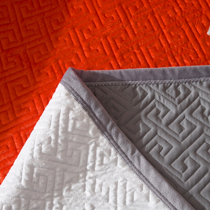 91家纺网 家纺一手货源 找家纺 爵仕家纺 2025新款高端加厚数码印花宝宝绒床盖三件套四季可用 H