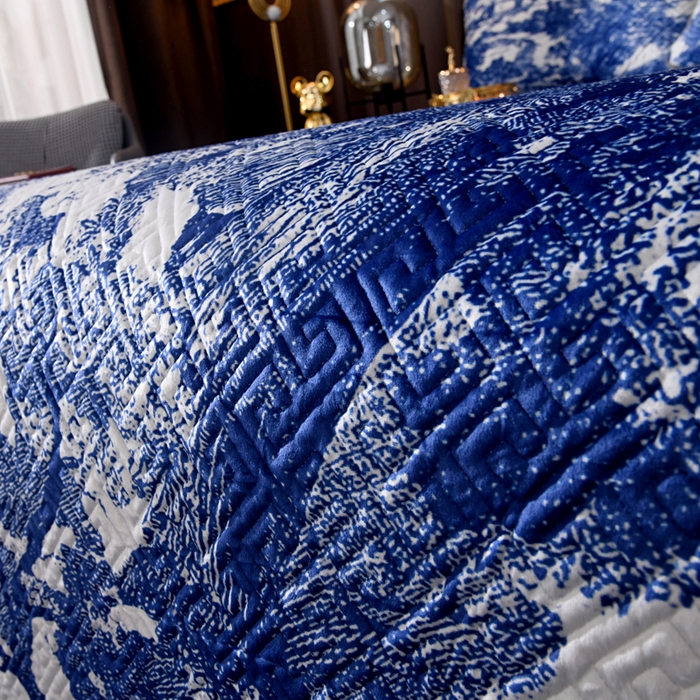 91家纺网 家纺一手货源 找家纺 爵仕家纺 2025新款高端加厚数码印花宝宝绒床盖三件套四季可用 大森林