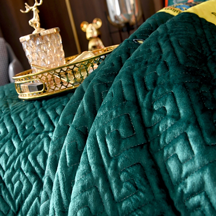 91家纺网 家纺一手货源 找家纺 爵仕家纺 2025新款高端加厚数码印花宝宝绒床盖三件套四季可用 格朗绿