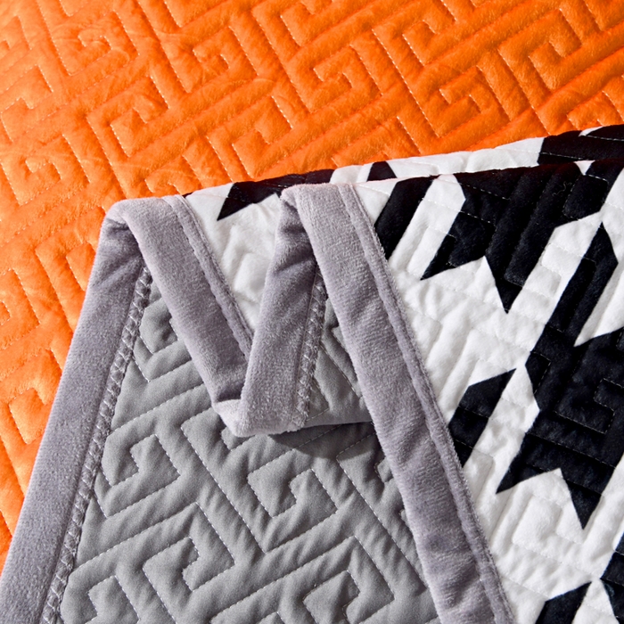 91家纺网 家纺一手货源 找家纺 爵仕家纺 2025新款高端加厚数码印花宝宝绒床盖三件套四季可用 千鸟格