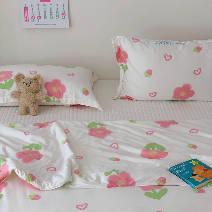 91家纺网 家纺一手货源 找家纺 顾里 2023新款牛奶针织棉夏被 韩国小花