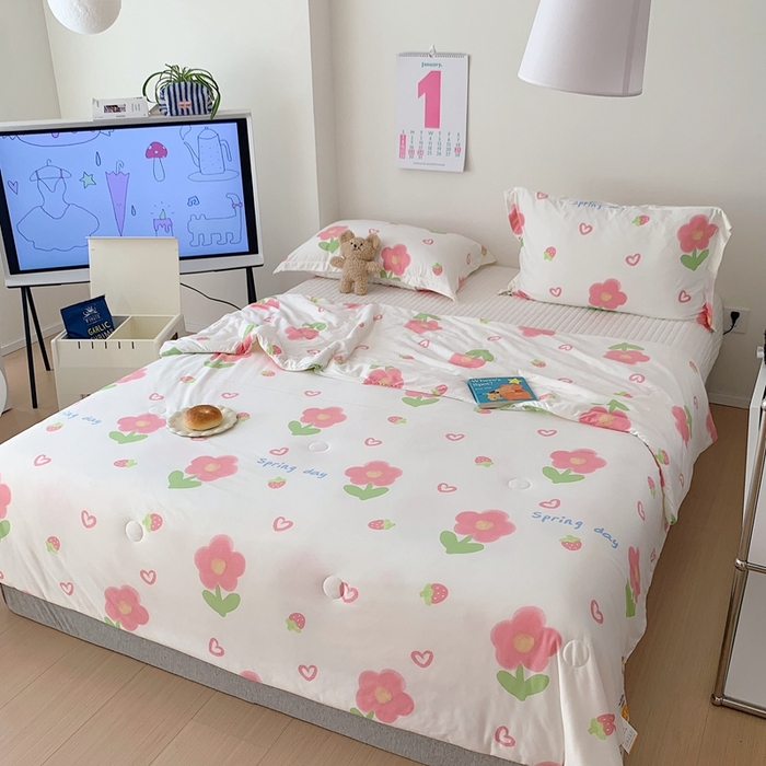 91家纺网 家纺一手货源 找家纺 顾里 2023新款牛奶针织棉夏被 韩国小花