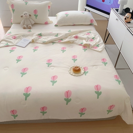 91家纺网 家纺一手货源 找家纺 （总）顾里 2023新款牛奶针织棉夏被