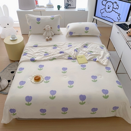 91家纺网 家纺一手货源 找家纺 顾里 2023新款牛奶针织棉夏被 紫郁金香