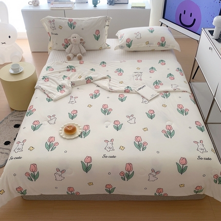 91家纺网 家纺一手货源 找家纺 顾里 2023新款牛奶针织棉夏被 郁金香小兔